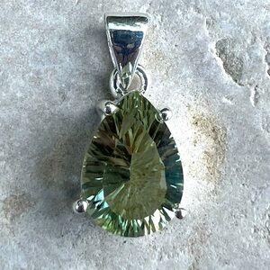 Sparkling Prasiolite Teardrop Pendant in 925 Setting, NWOT